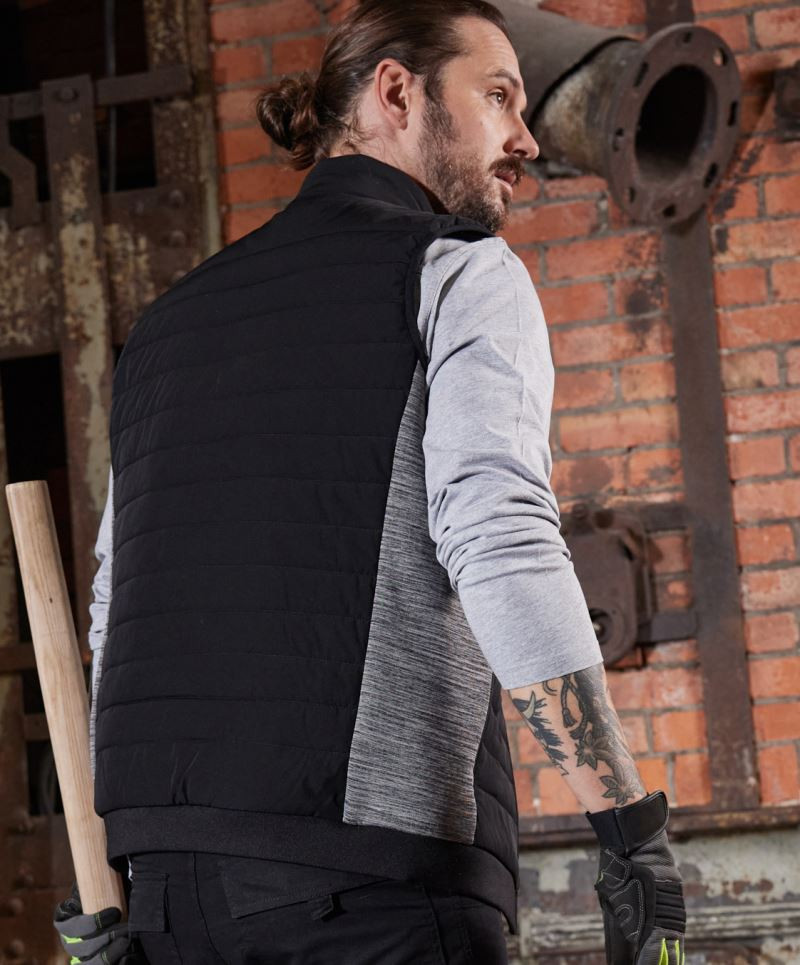 Gefütterter Herren Bodywarmer James & Nicholson JN1864