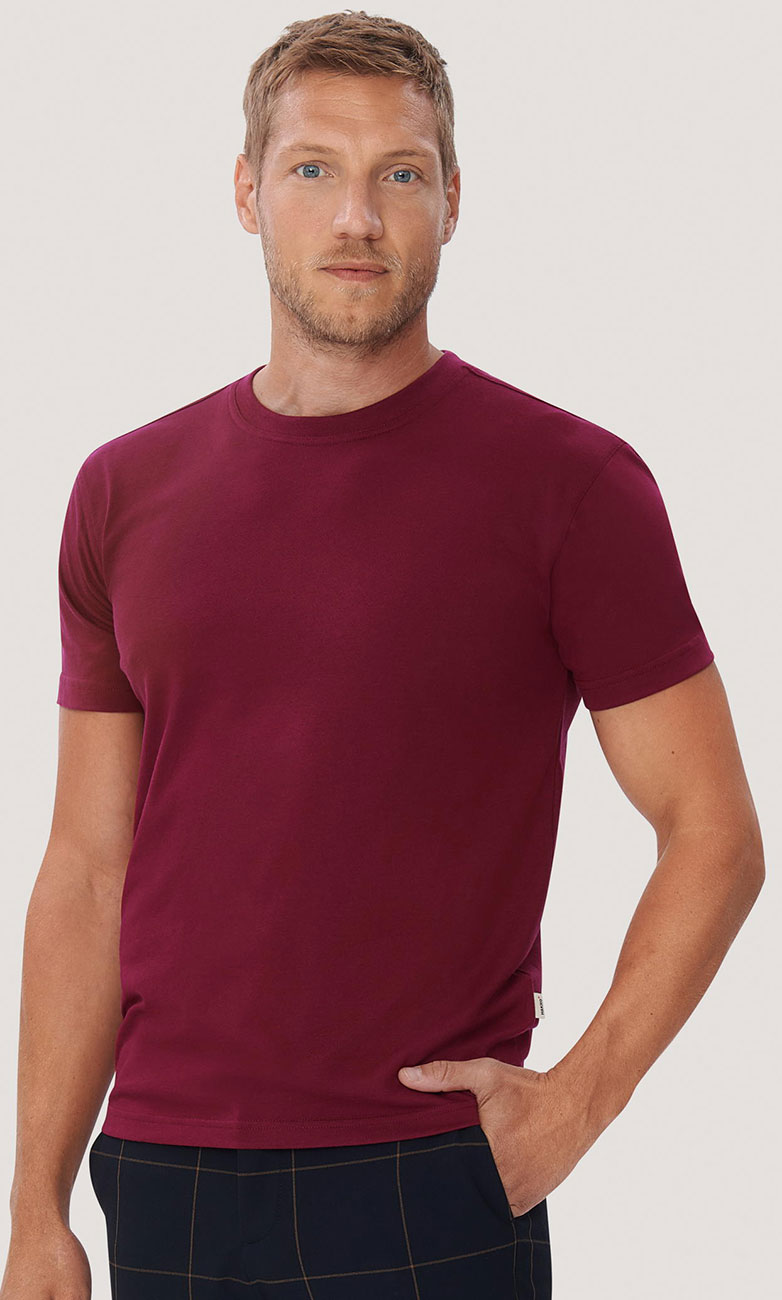 0281-Model-weinrot1 Hakro T-Shirt Mikralinar® 0281